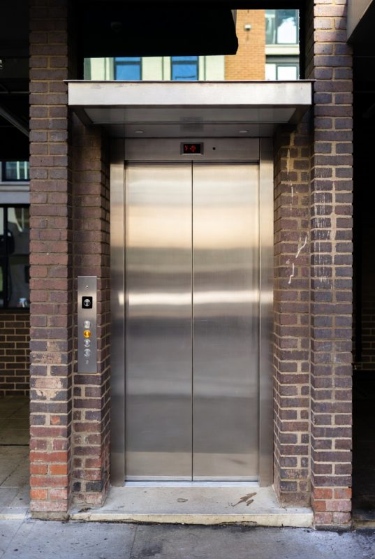 Arti Kata Lift: Pengertian, Fungsi, dan Peran Pentingnya dalam Bangunan Modern